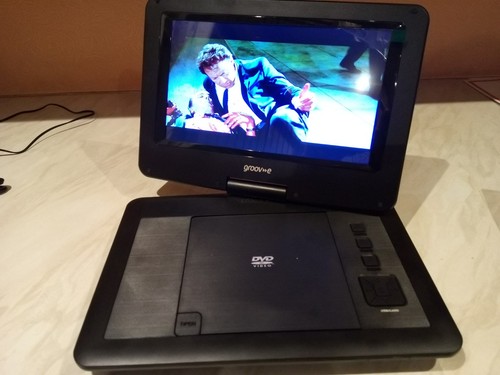 Groov portable dvd player - portable,