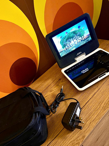 Jbn tft 773 portable dvd - jbn,